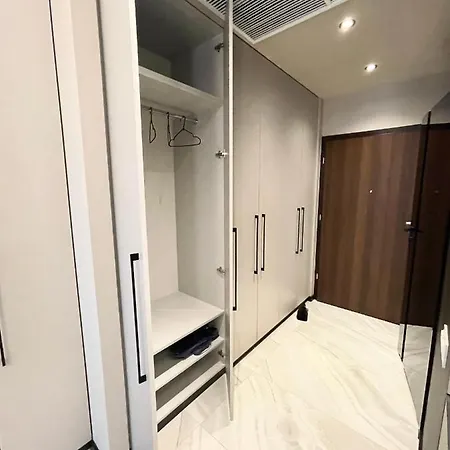 Elegance Hanza Tower Apartman *