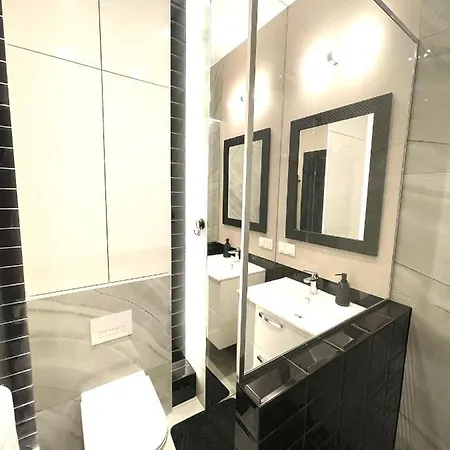 Elegance Hanza Tower Apartamento