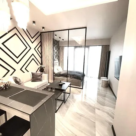 Elegance Hanza Tower Apartman *